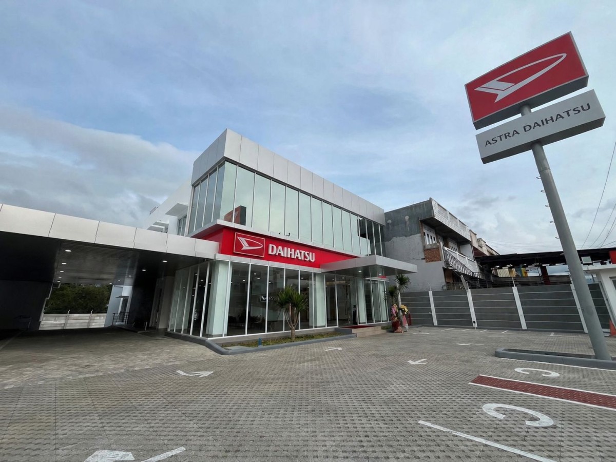 Daihatsu Resmikan Outlet Di Bukit Tinggi Agar Pelanggan Menikmati Layanan Lebih Lengkap Dalam Satu Lokasi
