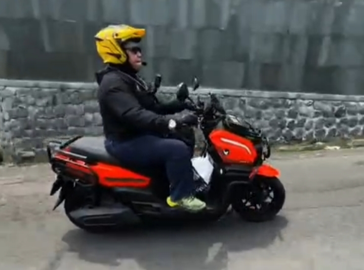 e-Motor Tyranno Taklukkan Rute Ekstrem Sejauh 125 kilometer Saat Touring Kompressor PENA 2026